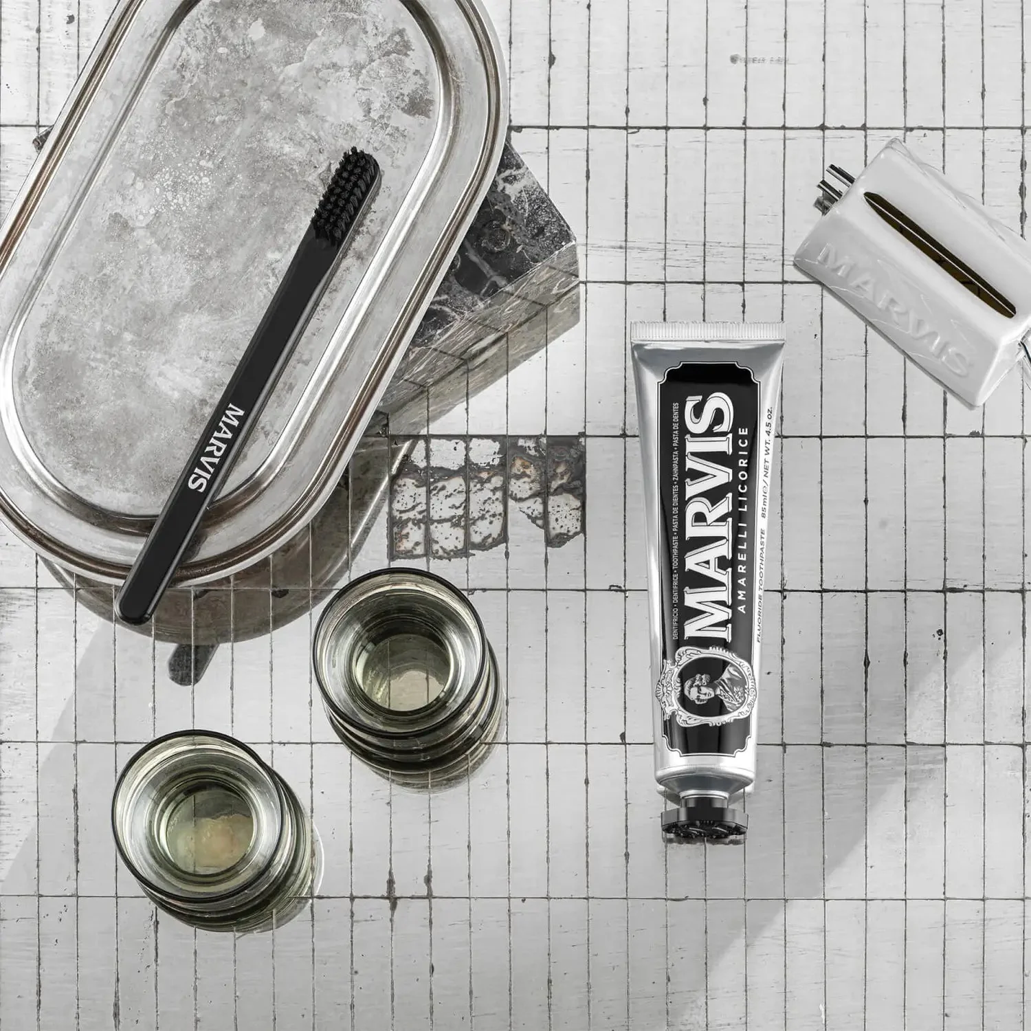 Marvis Licorice Mint 85Ml - Image 4